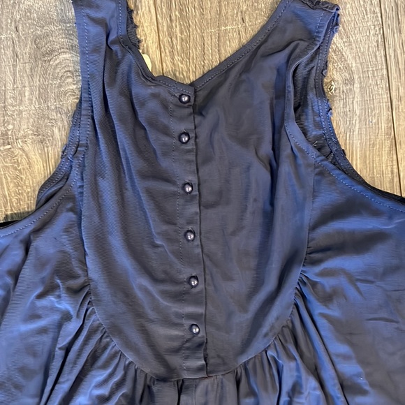 Altar’d state floral flowy embroidered top - Picture 9 of 10